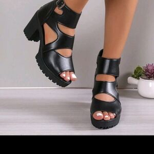 Black Women's Chunky Heel Sandals